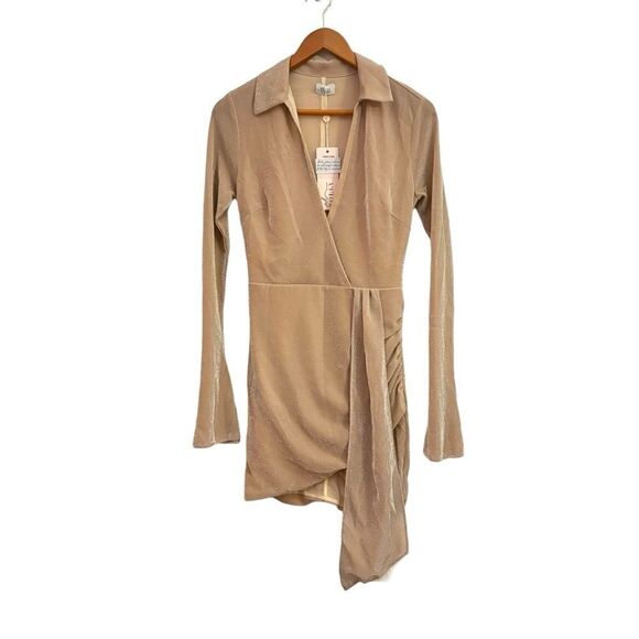Oh Polly NWT Champagne Rose Gold Shimmer Deep V Stretch Mini Dress Size 6 - Picture 2 of 9